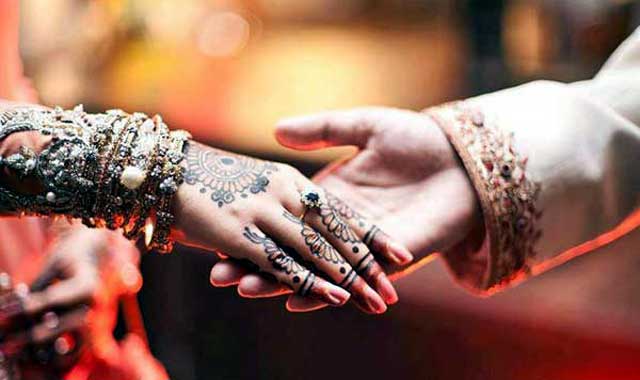 জেনে নিন স্বামীর কাছে স্ত্রীর কি কি হক আছে